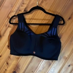 NWOT Livi High Impact Sports Bra
